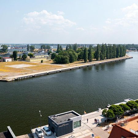 Apartament Z Widokiem Na Port - Visitopl Swinoujscie Luaran gambar
