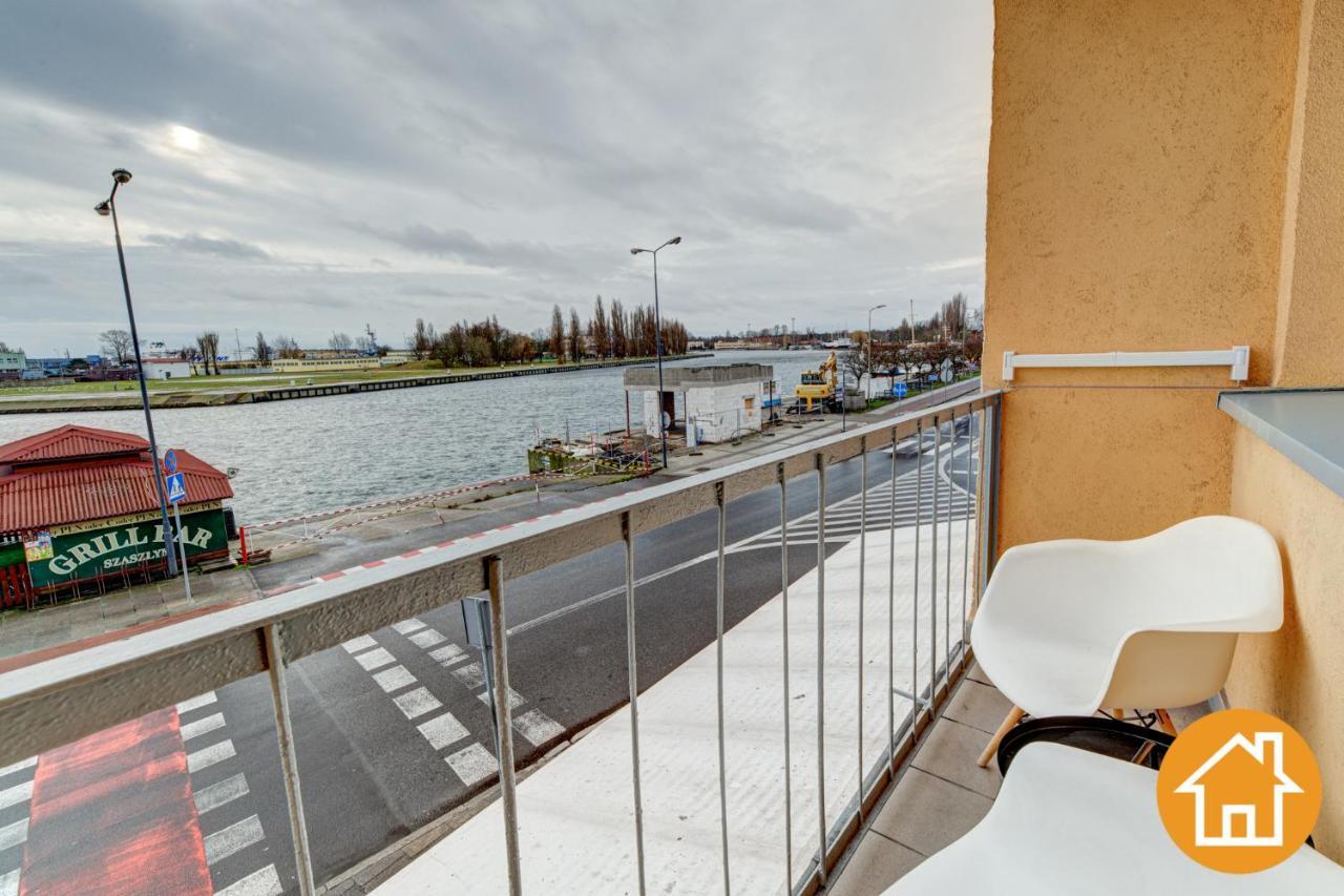 Apartament Z Widokiem Na Port - Visitopl Swinoujscie Luaran gambar
