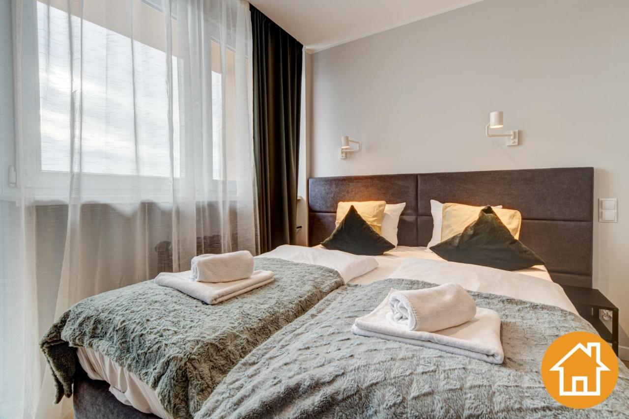 Apartament Z Widokiem Na Port - Visitopl Swinoujscie Luaran gambar